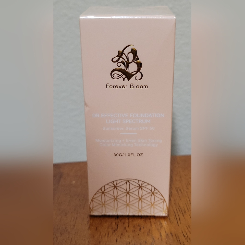 Bio Mimic Foundation Light Spectrum by Forever Bloom - Picture 4 of 5